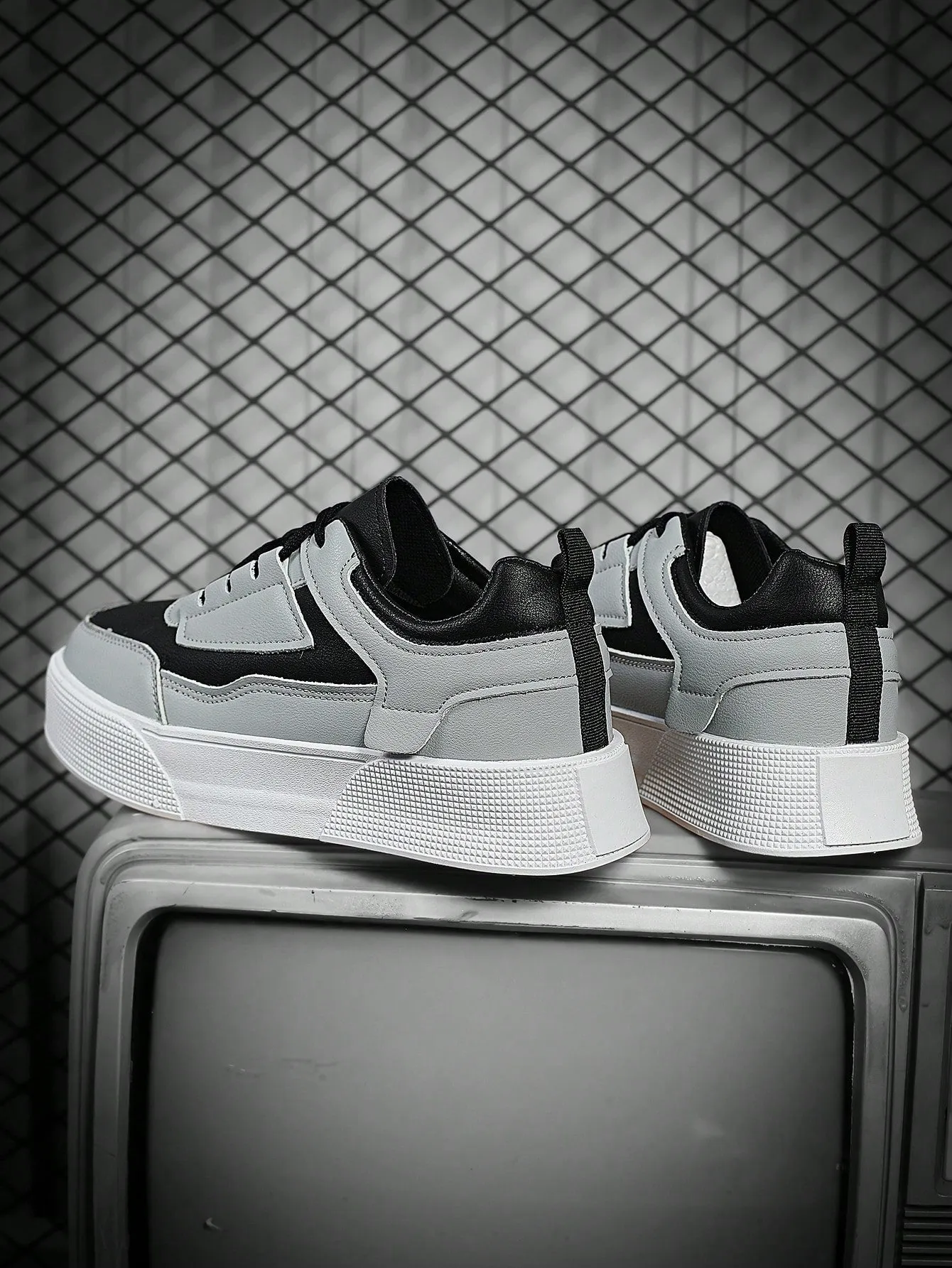 Men's New Style Thick Bottom Height Increasing Breathable White Shoes,