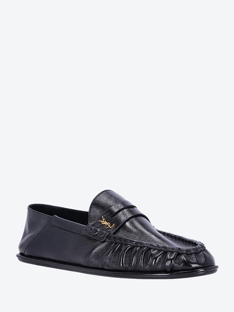 Plain vamp loafers