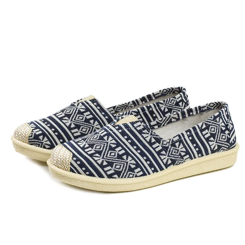 Style Breathable Slip-on Flat Soft Canvas Shoes